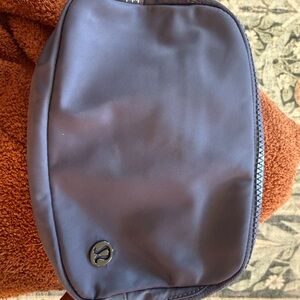 lululemon athletica women’s crossbody